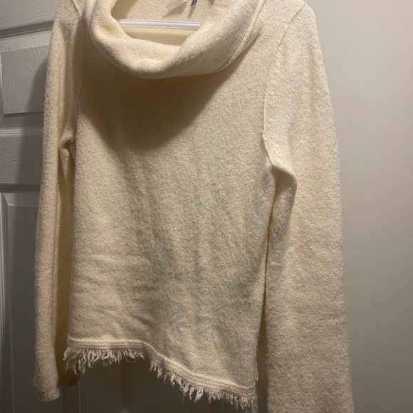 Anthropology Akemi + Kin sweater - Picture 5 of 6